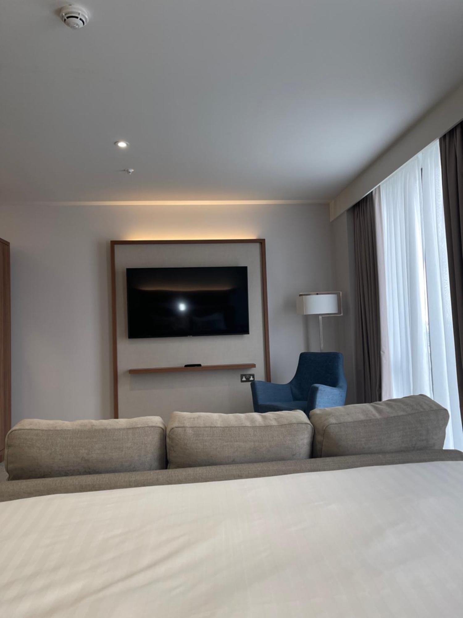 Hotel Courtyard By Marriott London Heathrow Airport Harlington  Exterior foto