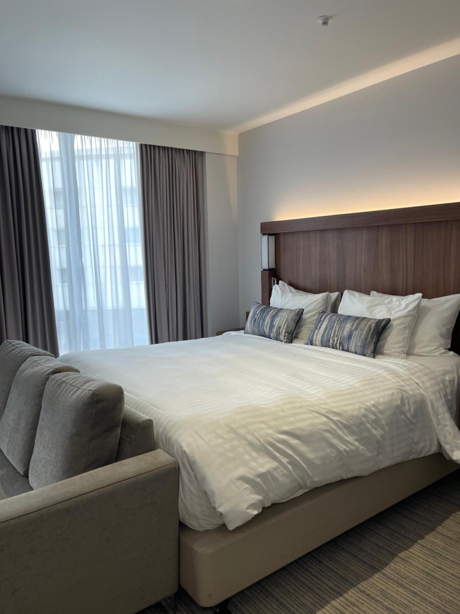Hotel Courtyard By Marriott London Heathrow Airport Harlington  Exterior foto